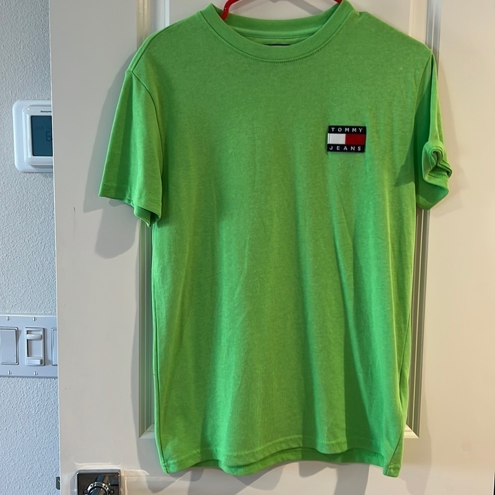Men's Tommy Jeans size small T-shirt